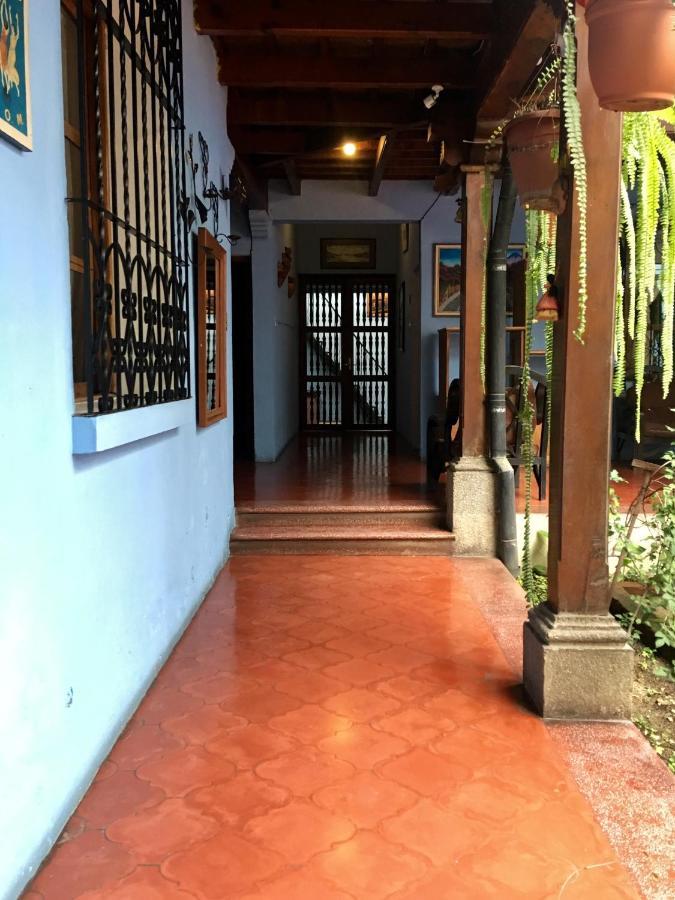 Dionisio Inn Antigua Exterior foto